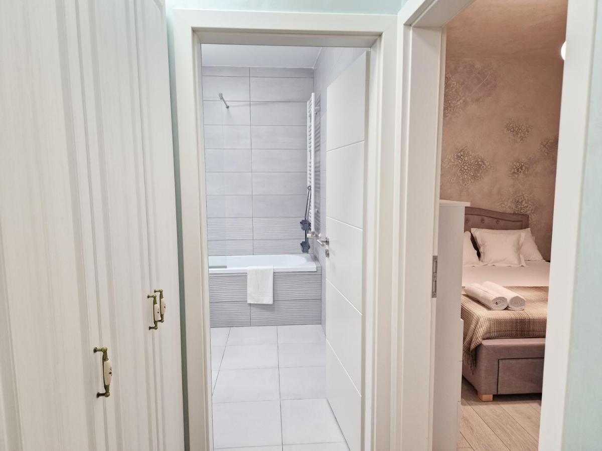 Mirvana Apartments Legacy Residence Timisoara Ngoại thất bức ảnh