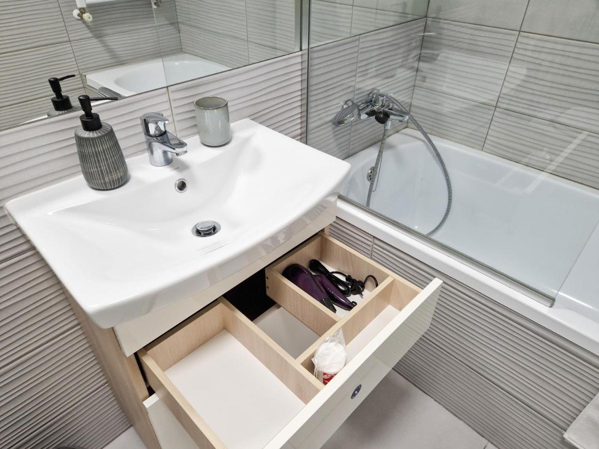 Mirvana Apartments Legacy Residence Timisoara Ngoại thất bức ảnh