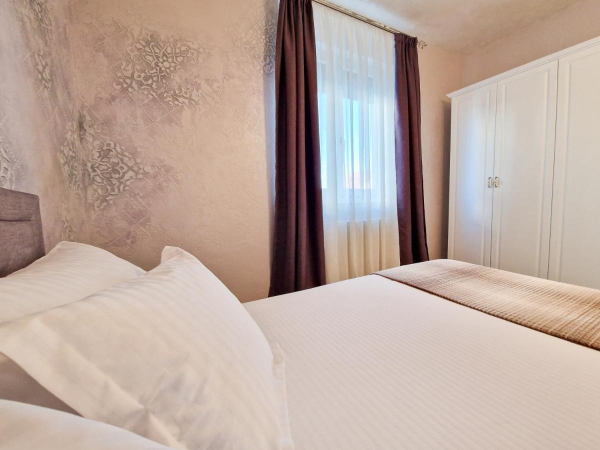 Mirvana Apartments Legacy Residence Timisoara Ngoại thất bức ảnh